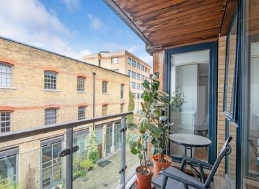 Properties for sale in Kingsland Road - E8 4DL view1