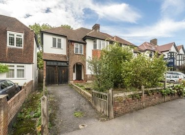 Properties for sale in Kingsmead Road - SW2 3HZ view1