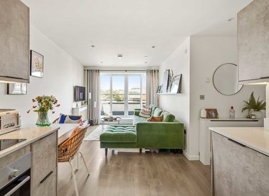 Properties for sale in Kingston Road - SW20 8LX view1