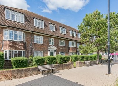 Properties for sale in Kingston Road - KT5 9NY view1