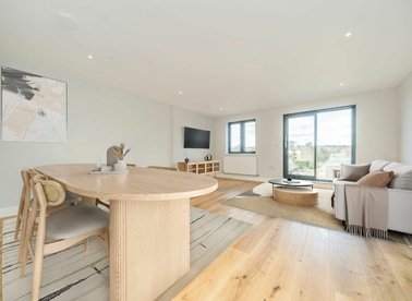 Properties for sale in Kingston Road - SW20 8JX view1