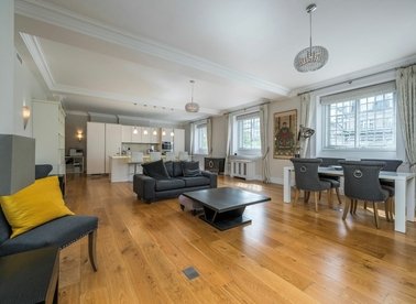 Properties for sale in Kingsway - WC2B 6EY view1