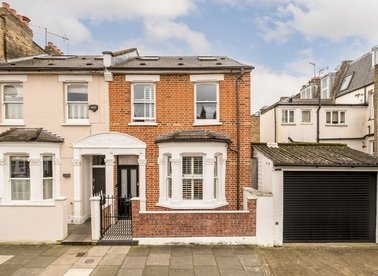 Properties for sale in Knivet Road - SW6 1JR view1