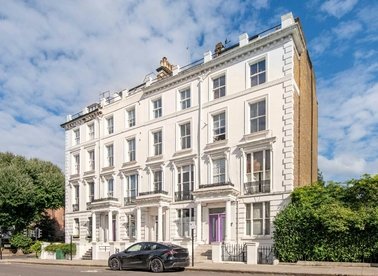 Properties for sale in Ladbroke Grove - W11 2HF view1