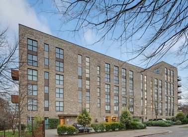 Properties for sale in Lakeside Drive - NW10 7GD view1