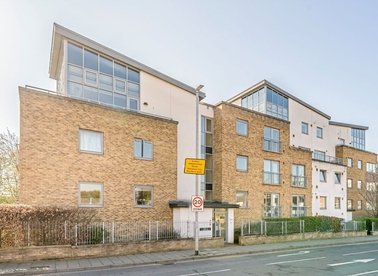 Properties for sale in Lamberts Road - KT5 8AZ view1