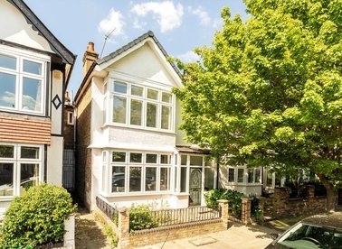 Properties for sale in Lancaster Gardens - W13 9JY view1