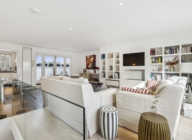 Properties for sale in Lancaster Road - W11 1QU view1
