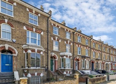 Lansdowne Way, London, SW8