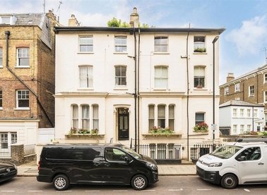 Properties for sale in Lansdowne Way - SW8 1HH view1