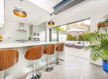 Properties sold in Latchmere Road - SW11 2DS view1