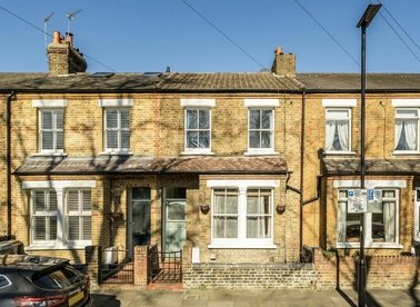 Properties for sale in Lateward Road - TW8 0PL view1
