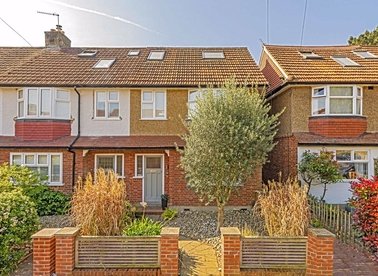 Properties for sale in Hampton Hill, London | Dexters Estate Agents