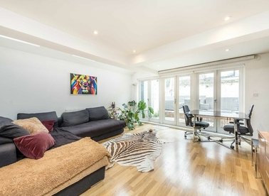 Properties for sale in Lavender Hill - SW11 5QH view1