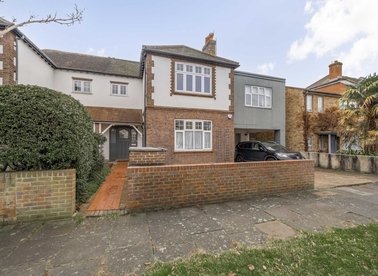 Properties for sale in Lawford Road - W4 3HS view1