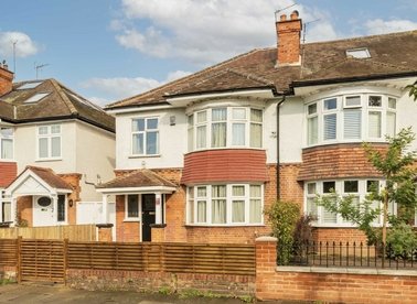 Properties for sale in Lawford Road - W4 3HS view1