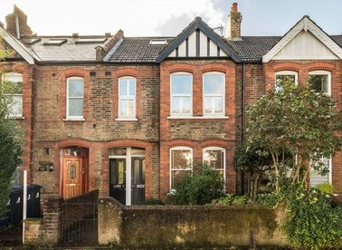 Properties for sale in Lawrence Road - W5 4XJ view1