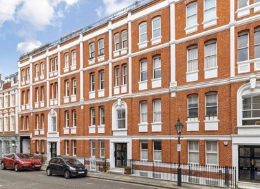 Properties for sale in Lawrence Street - SW3 5ND view1