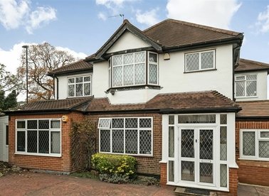 Le May Avenue, London, SE12
