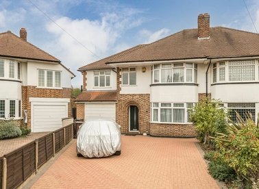 Properties for sale in Leigham Drive - TW7 5LU view1