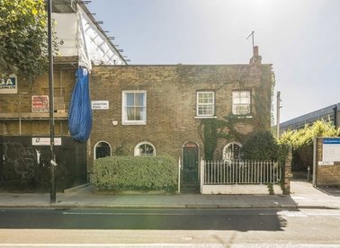 Properties for sale in Leighton Road - NW5 2QE view1