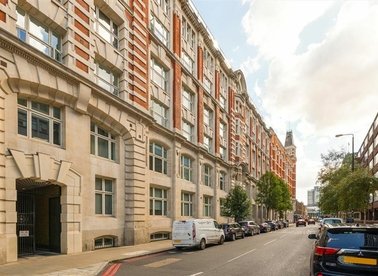Properties for sale in Leman Street - E1 8EY view1