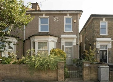 Properties for sale in Lenham Road - SE12 8QN view1