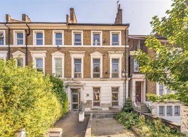 Properties for sale in Lewisham Way - SE14 6QD view1
