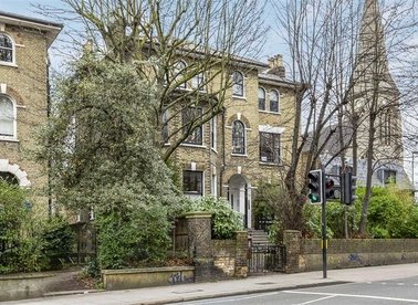 Properties for sale in Lewisham Way - SE4 1XF view1