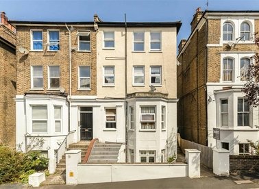 Properties for sale in Limes Grove - SE13 6DD view1