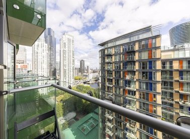 Properties sold in Lincoln Plaza - E14 9BN view1
