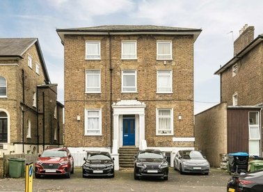 Properties for sale in Linden Grove - SE15 3LF view1