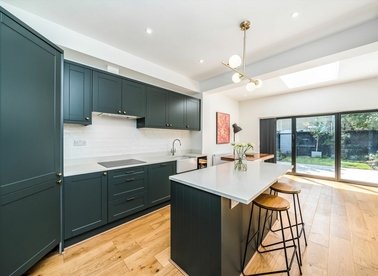 Properties for sale in Links Road - SW17 9ET view1