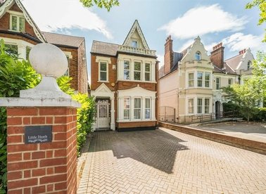 Properties for sale in Little Heath - SE7 8BH view1