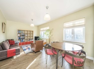 Properties for sale in Llanvanor Road - NW2 2AR view1