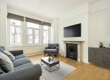 Properties for sale in Longbeach Road - SW11 5ST view1