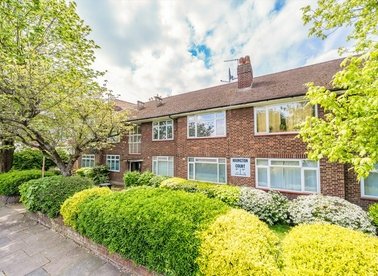 Properties for sale in Longstone Avenue - NW10 3RL view1