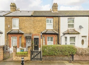 Properties for sale in Lower Mortlake Road - TW9 2LP view1