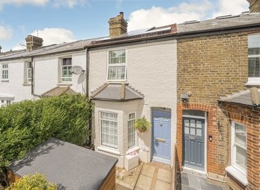Properties for sale in Lower Mortlake Road - TW9 2LP view1