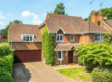 Properties for sale in Lower Sand Hills - KT6 6RP view1
