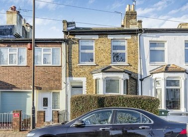 Properties for sale in Lugard Road - SE15 2SZ view1