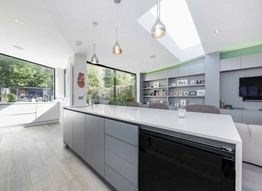 Properties for sale in Lyndale Avenue - NW2 2QB view1
