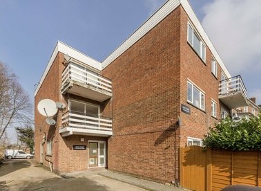 Properties for sale in Lynton Road - W3 9HJ view1