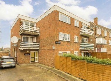 Properties for sale in Lynton Road - W3 9HJ view1