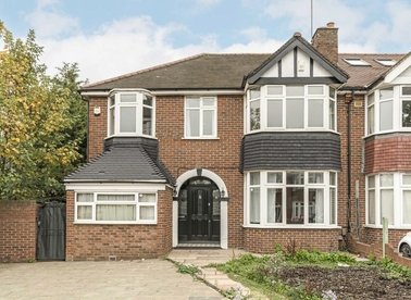 Properties for sale in Lynwood Road - W5 1JH view1