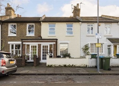 Properties for sale in Lyveden Road - SE3 8TP view1
