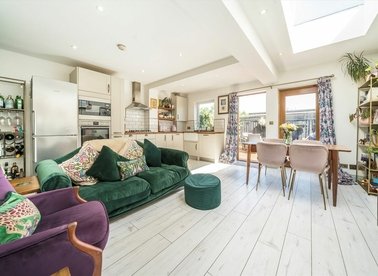 Properties sold in Lyveden Road - SW17 9DT view1