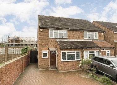Properties for sale in Main Street - TW13 6TR view1