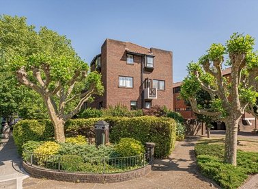 Mallard Place, Twickenham, TW1