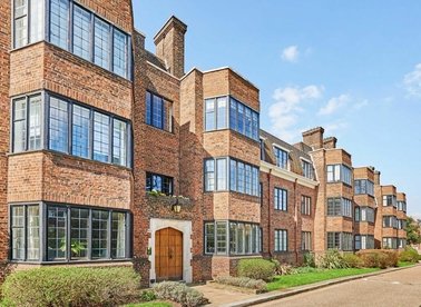 Properties for sale in Manor Fields - SW15 3NB view1